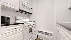 Apartment Theatre District - Kitchen