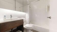 Apartment Theatre District - Bathroom