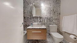 Modern residence Financial District - Bathroom