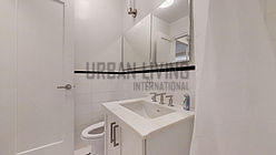 Apartment Midtown East - Bathroom