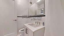 Apartment Midtown East - Bathroom