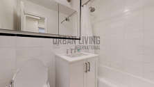 Apartment Midtown East - Bathroom