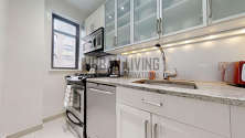 Apartment Midtown East - Kitchen