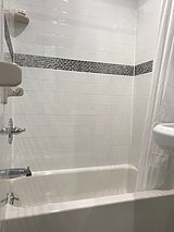 Apartment Fashion District - Bathroom