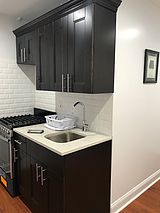 Apartment Fashion District - Kitchen