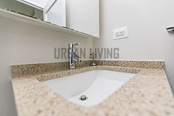 Apartment Murray Hill - Bathroom