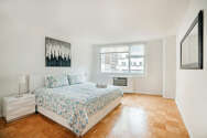 Apartment Theatre District - Bedroom 
