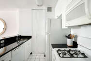 Apartment Theatre District - Kitchen