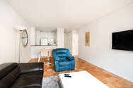 Apartment Theatre District - Living room