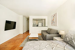 Apartment Theatre District - Living room