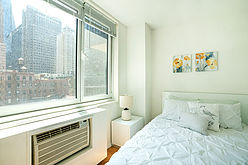 Apartment Theatre District - Bedroom 