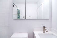 Apartment Theatre District - Bathroom