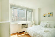 Apartment Theatre District - Bedroom 