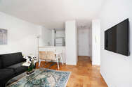 Apartment Theatre District - Kitchen