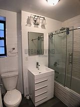 Apartment East Harlem - Bathroom