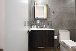 Apartment Yorkville - Bathroom