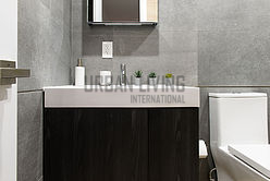 Apartment Yorkville - Bathroom