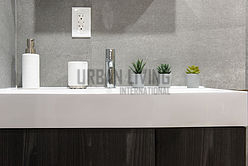 Apartment Yorkville - Bathroom