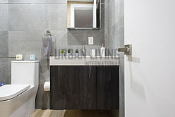 Apartment Yorkville - Bathroom