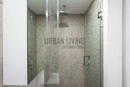 Apartment Yorkville - Bathroom