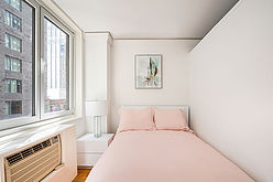 Apartment Theatre District - Bedroom 2