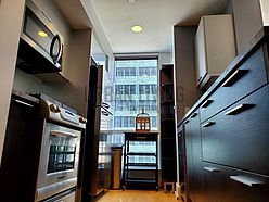 Apartment Theatre District - Kitchen