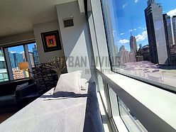 Apartment Theatre District - Living room