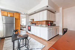 Apartment Hell's Kitchen - Kitchen