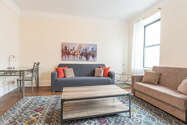 Apartment Hell's Kitchen - Living room