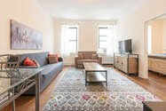 Apartment Hell's Kitchen - Living room