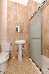 Apartment East Harlem - Bathroom