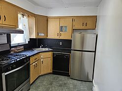 Apartment Woodhaven - Kitchen