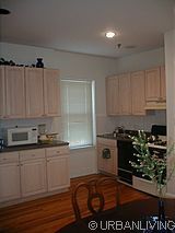 House Clinton Hill - Kitchen