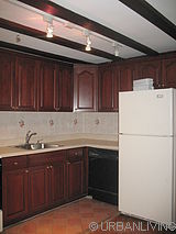 House Clinton Hill - Kitchen