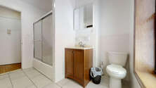 Apartment Fashion District - Bathroom