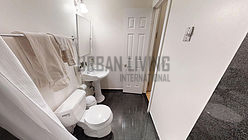 House Sutton - Bathroom