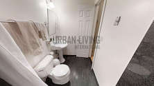 House Sutton - Bathroom