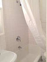 Apartment Yorkville - Bathroom