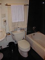 House Sutton - Bathroom