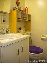 Apartment Yorkville - Bathroom