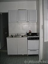 Apartment Theatre District - Kitchen