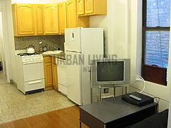 Apartment Theatre District - Living room