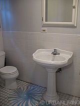 House Bedford Stuyvesant - Bathroom