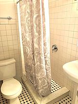 Apartment Yorkville - Bathroom