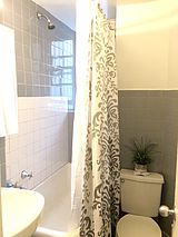 Apartment Yorkville - Bathroom
