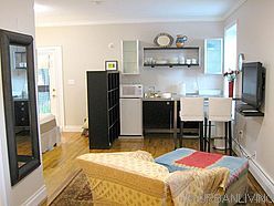 House Hamilton Heights - Living room