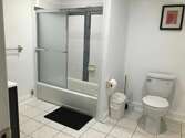 Apartment Fashion District - Bathroom