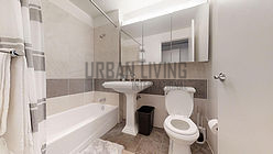 Modern residence Yorkville - Bathroom