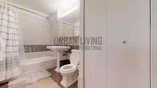 Modern residence Yorkville - Bathroom 2