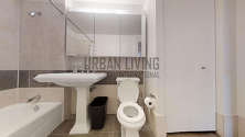 Modern residence Yorkville - Bathroom 2